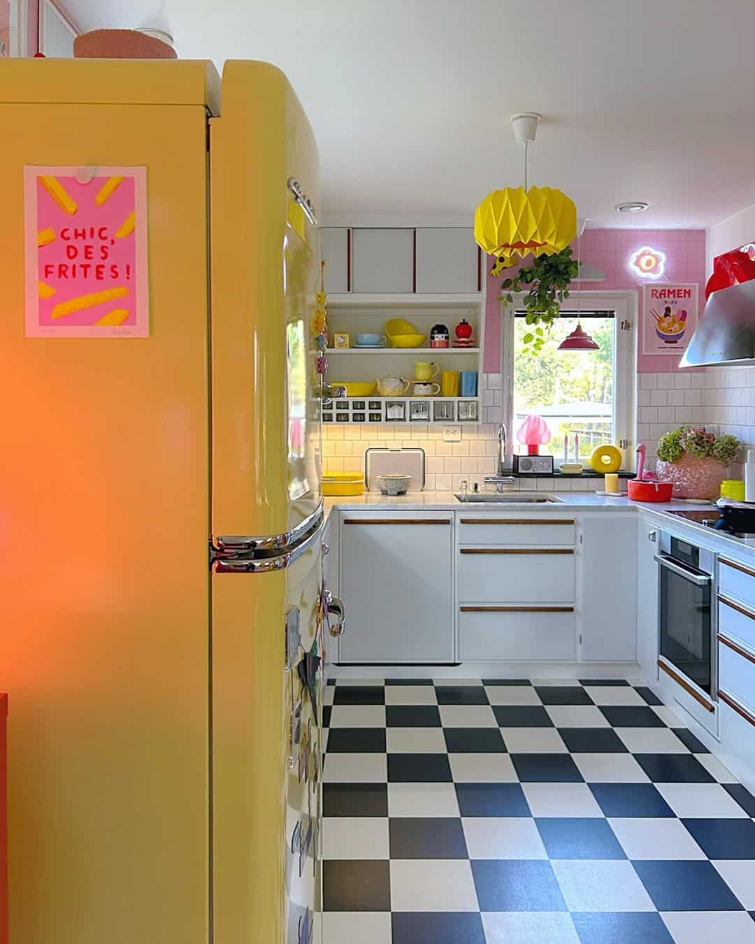 18 Very Catchy Kitchen Theme Ideas to Match Your Personality - Lux Life ...