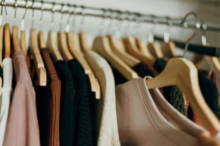 What to throw out when decluttering