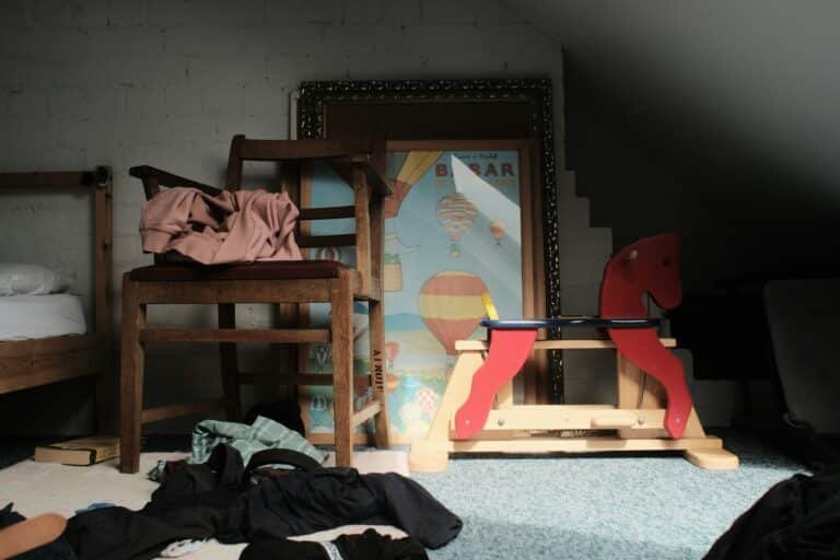 How to Declutter to Downsize – And Reclaim Your Space (and Sanity!) With Power