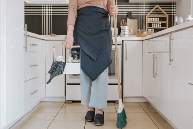 kitchen cleaning tools