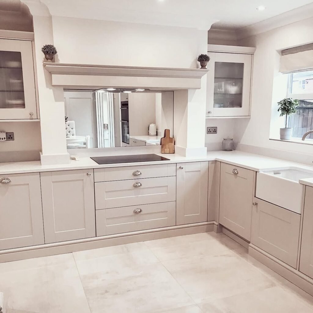 White Kitchen Backsplash Ideas