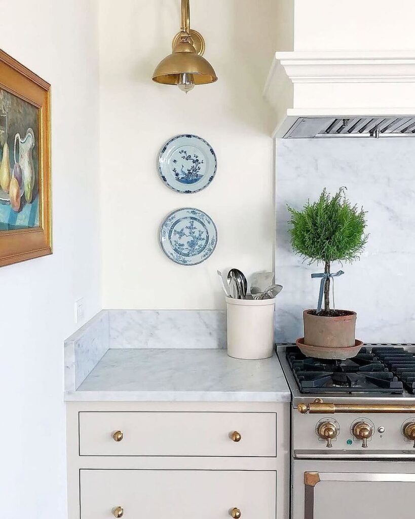 White Kitchen Backsplash Ideas
