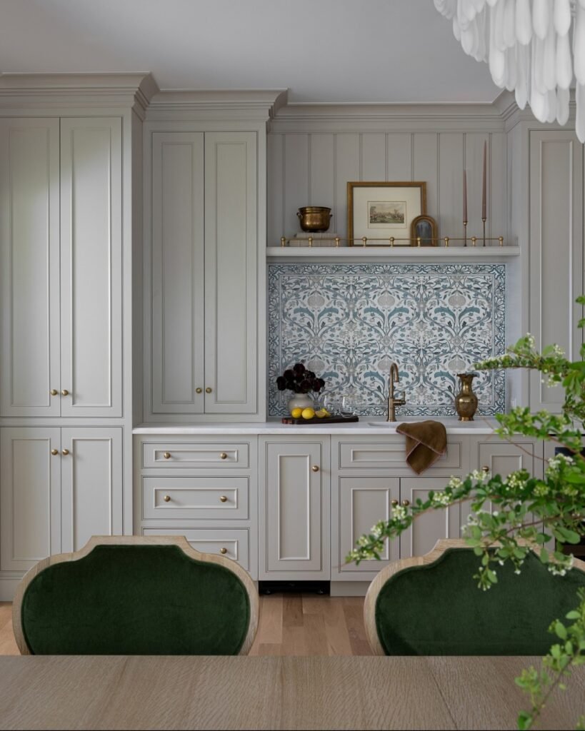 White Kitchen Backsplash Ideas