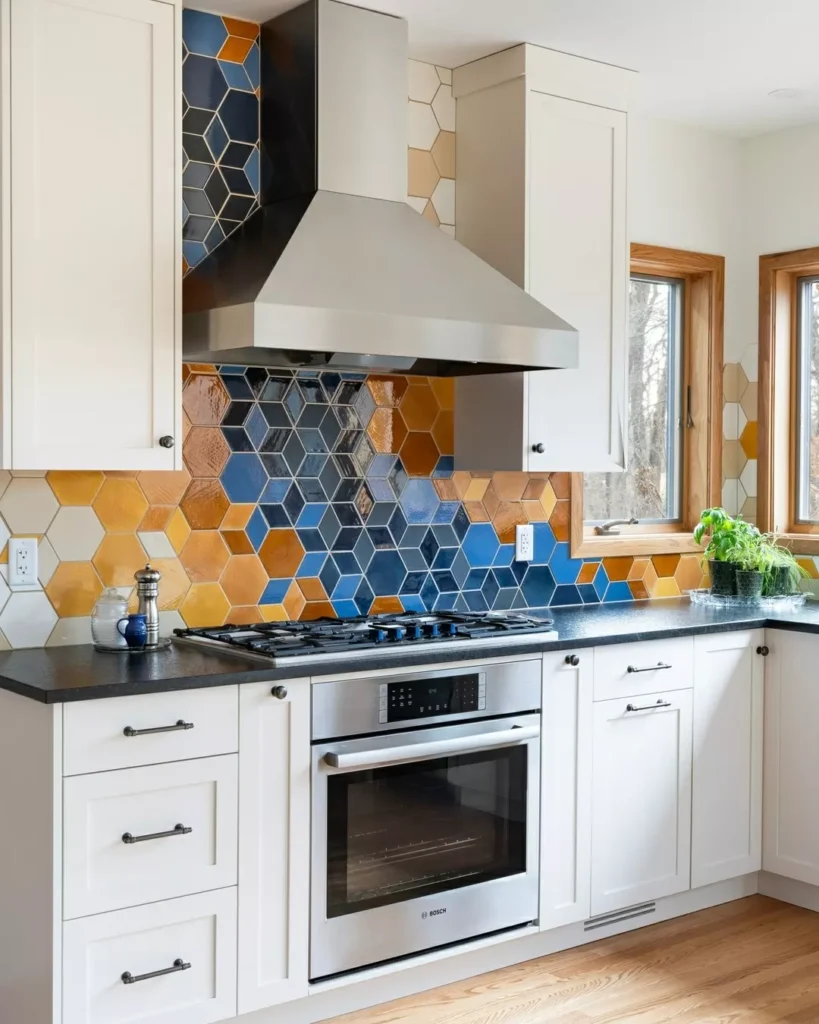 White Kitchen Backsplash Ideas