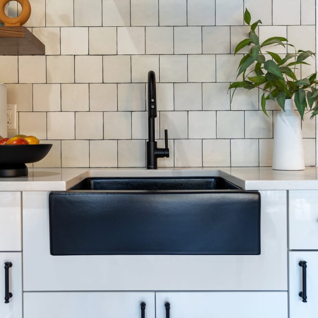 24 Unique Kitchen Sink Designs That Make Washing Up Feel Luxurious