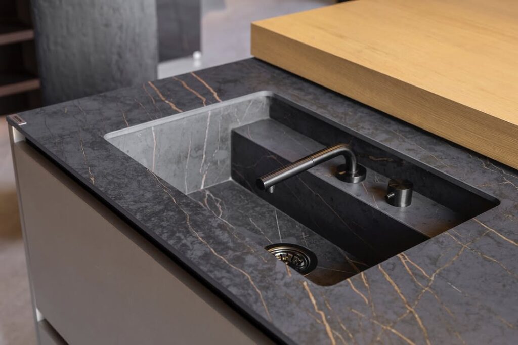 24 Unique Kitchen Sink Designs That Make Washing Up Feel Luxurious