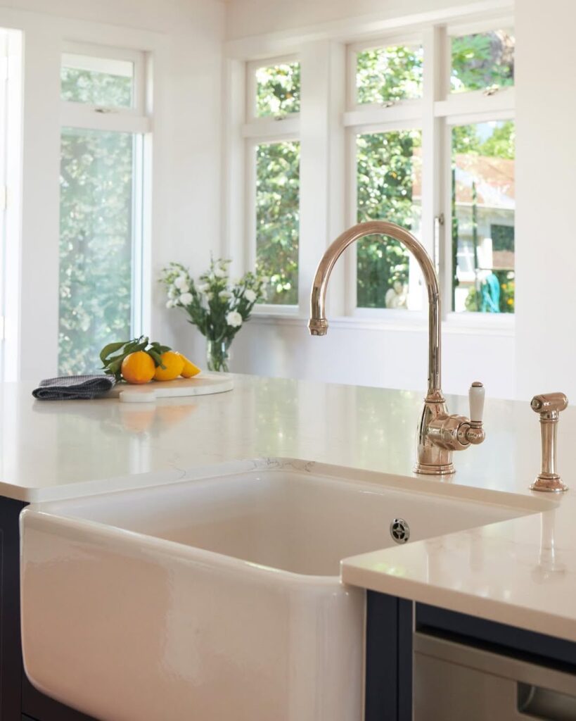 24 Unique Kitchen Sink Designs That Make Washing Up Feel Luxurious