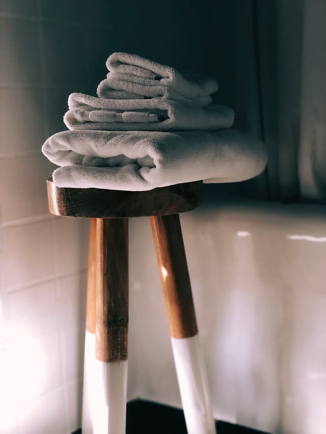 10 Very Common Household Items That Clutter The House But People Never Let Go