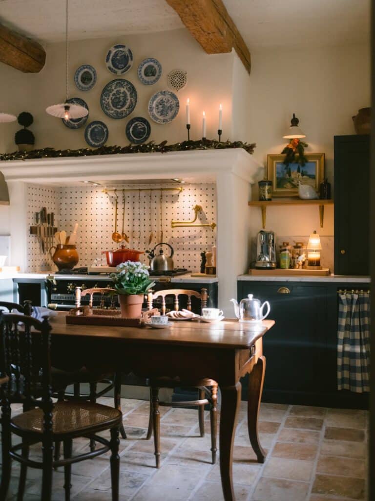 15+ Timeless Blue French Country Kitchen Ideas with European Charm