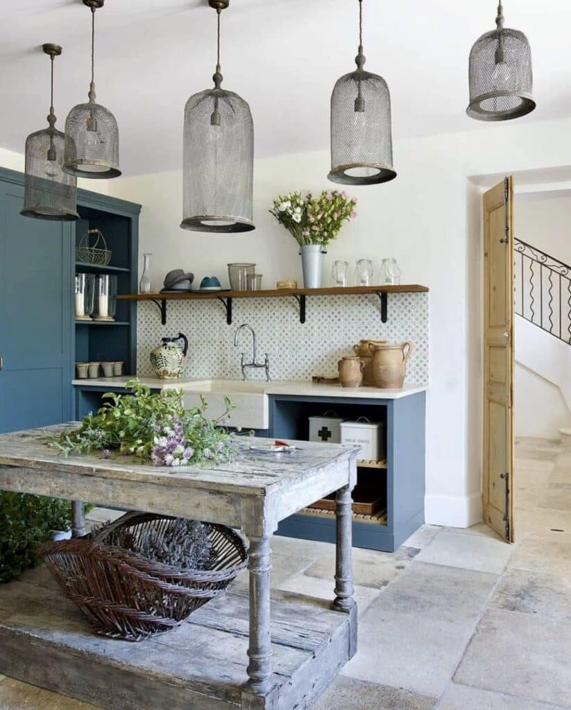 15+ Timeless Blue French Country Kitchen Ideas with European Charm
