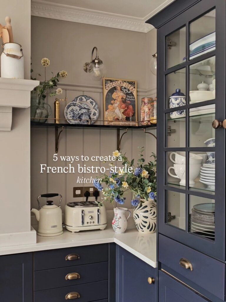 15+ Timeless Blue French Country Kitchen Ideas with European Charm